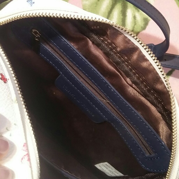 Italian brand small handbag - Picture 4 of 7